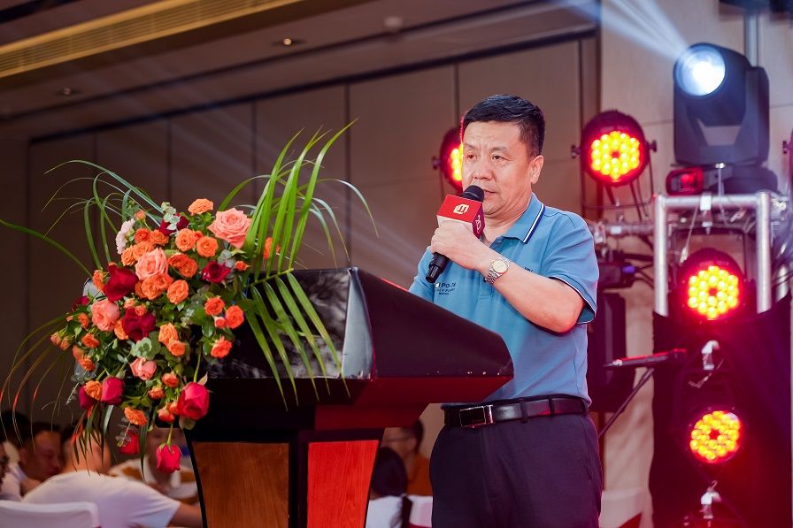 美藍成都總經理 楊開發(fā)